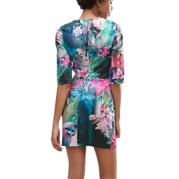 Talulah Lined Open Stomach Beauty Printed Bodycon Dress - Picture 4 of 7